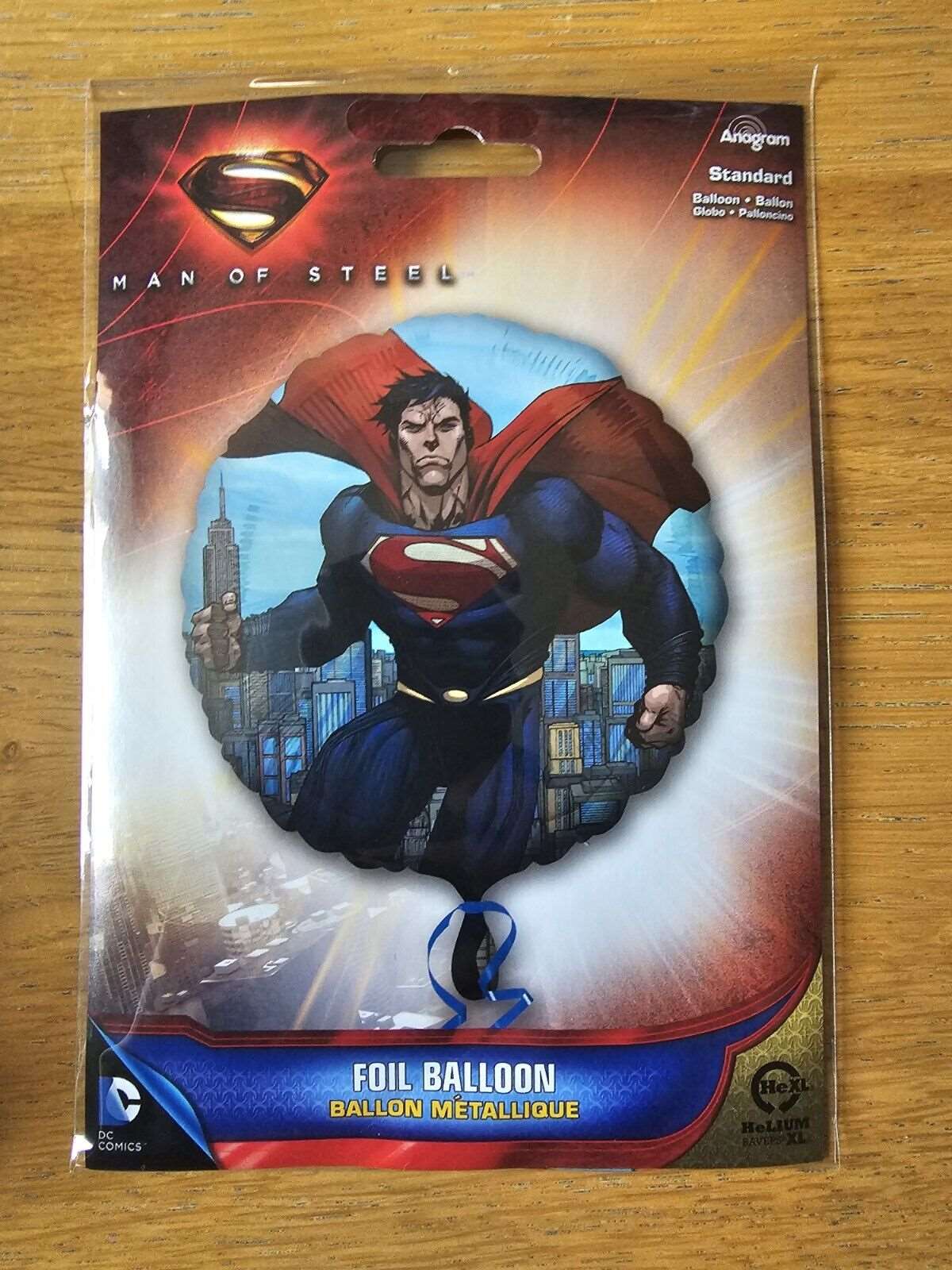 Superman 18 Inch Foil Balloon Package